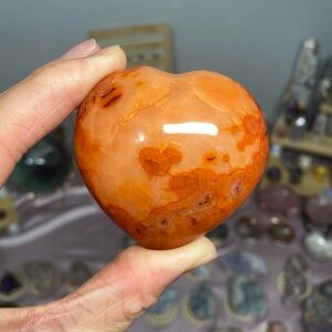 CARNELIAN RED ORANGE QUARTZ CRYSTAL HEART CARVING